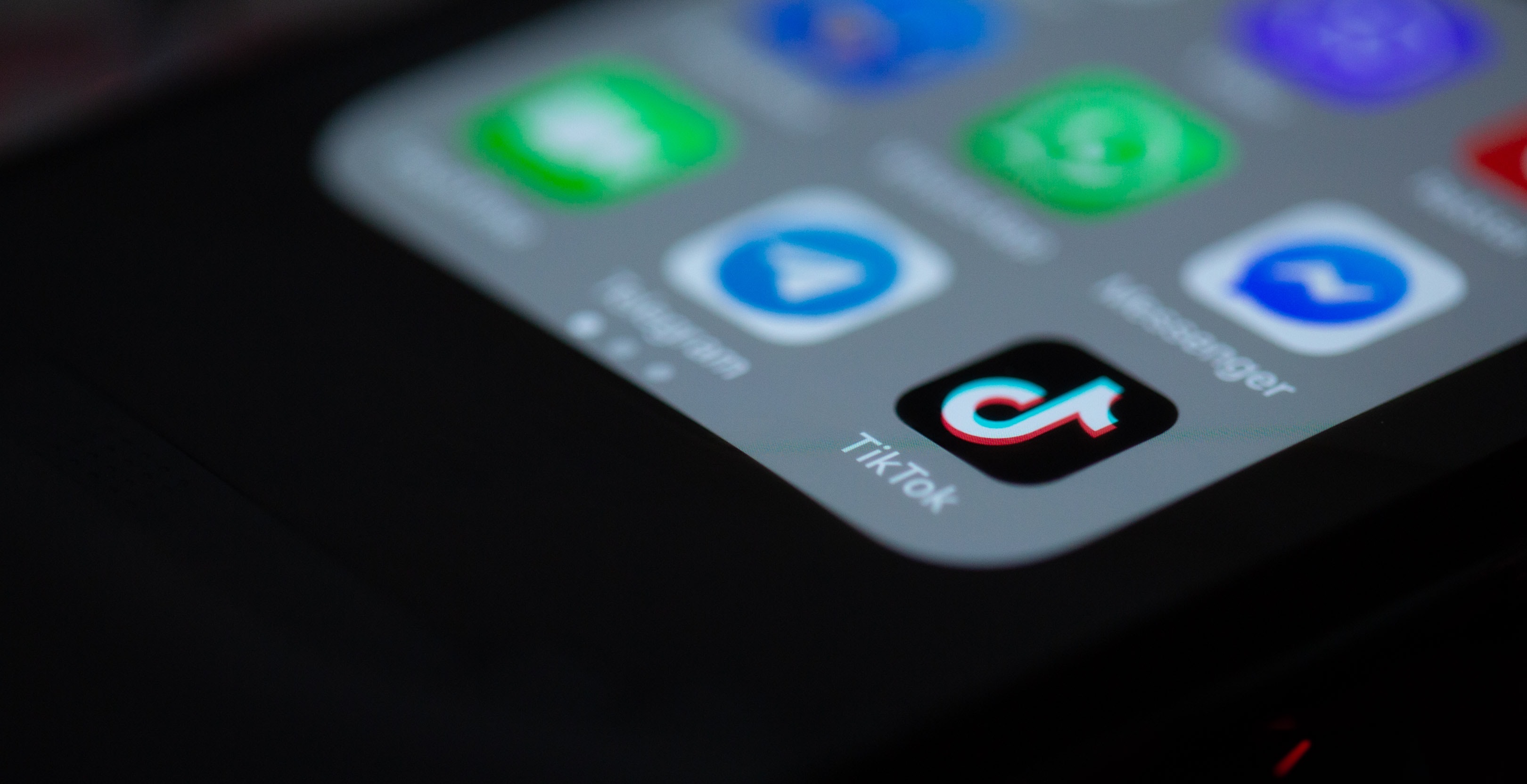 Microsoft, Oracle, other Tech CEOs Forced to Pitch TikTok Using TikTok